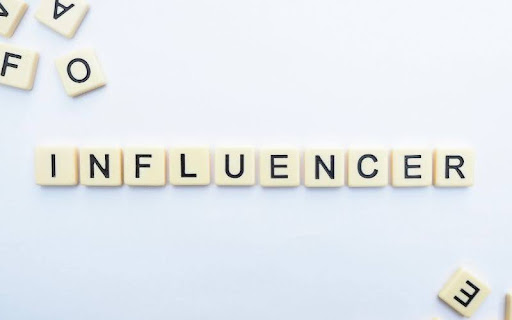 Navigating the Digital Marketing Landscape: Affiliate Marketing vs. Influencer Marketing